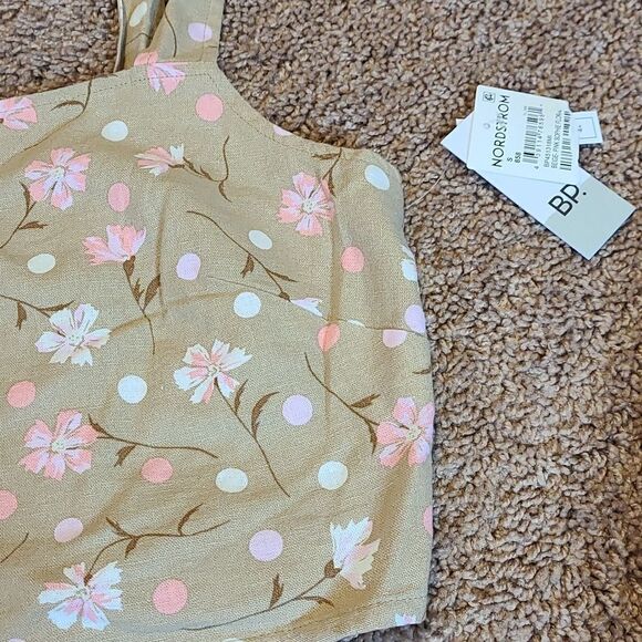 Bp Beige pink Sophie floral cropped top with button detailing! - Picture 3 of 4